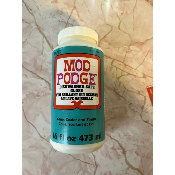 Mod Podge Dishwasher Safe Waterbase Sealer, Glue and Finish (16-Ounce) + Brush - Picture 2 of 4